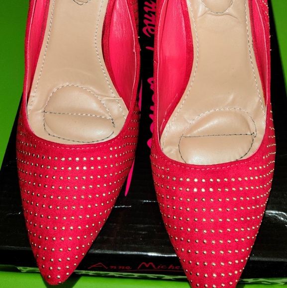 Shoes - Picture 2 of 3